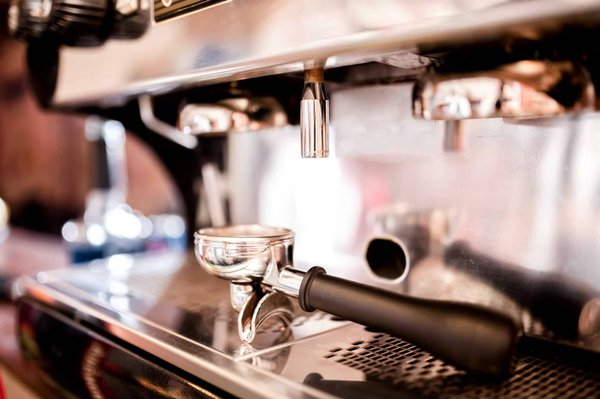 Soirées à thème au café oz : plongez dans la culture locale en voyage